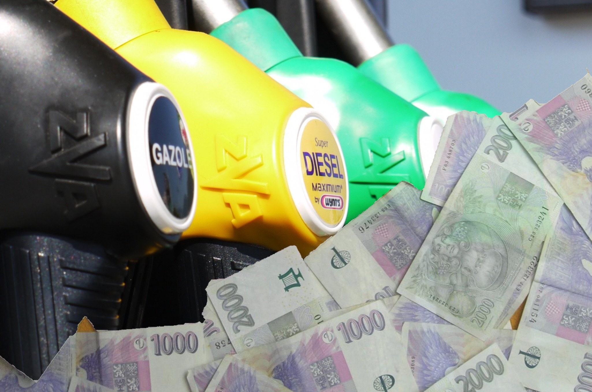 Wzrost cen paliw w Czechach przyspiesza, a ceny są już wyższe niż w Austrii.  W Polsce ceny są teraz najniższe w całej UE, jest nawet taniej niż w Bułgarii czy Rumunii